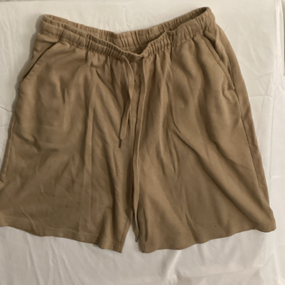 Woman Within Light Brown Cargo Shorts 🩳